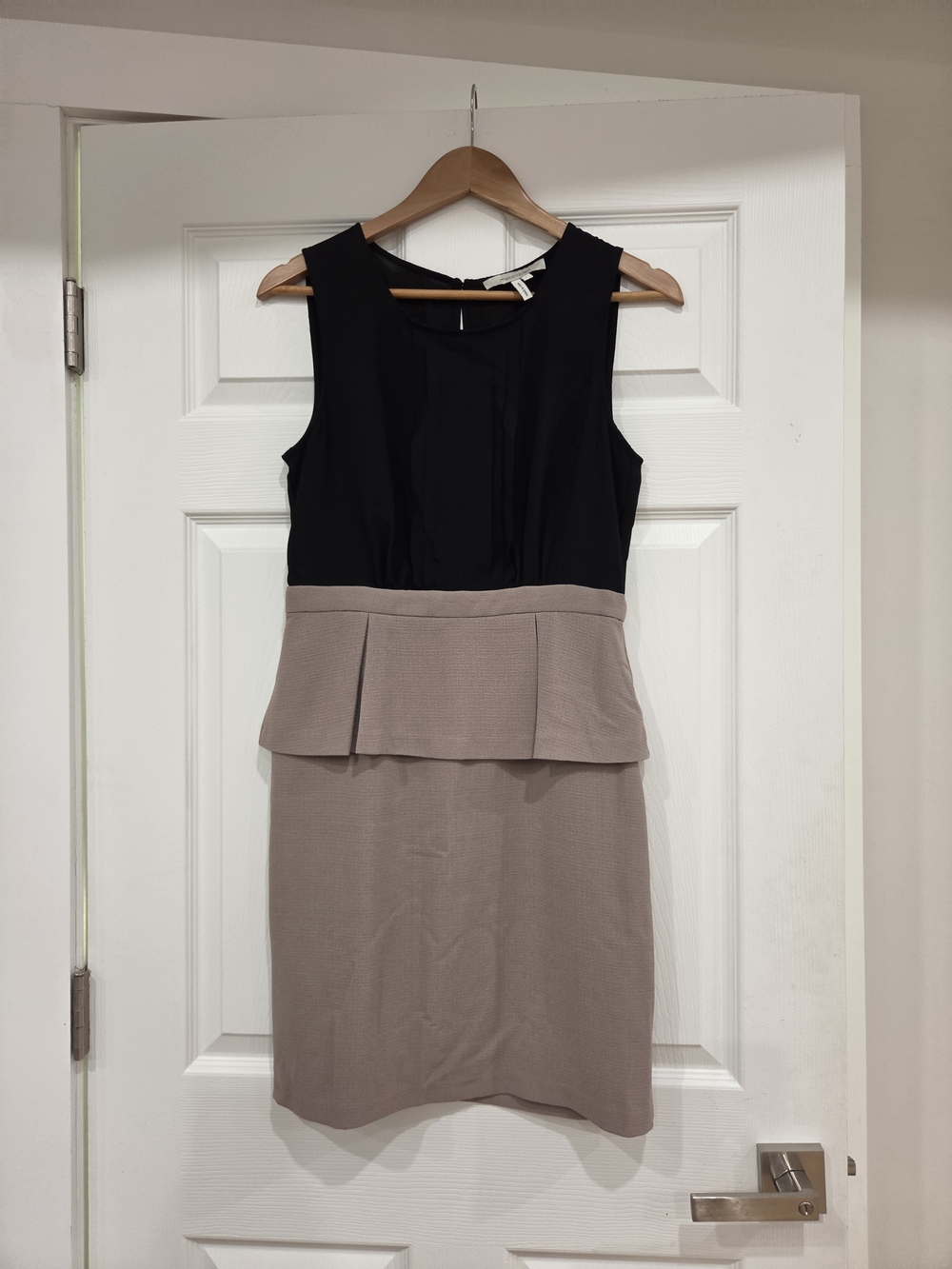 Max & Cleo Black and Taupe Sleeveless Peplum Sheath Dress - Sz 6